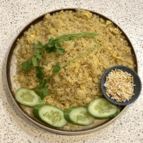 Cơm chiên tỏi trứng