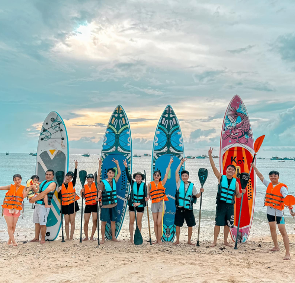 Hoạt động vui chơi đảo Phú Quý